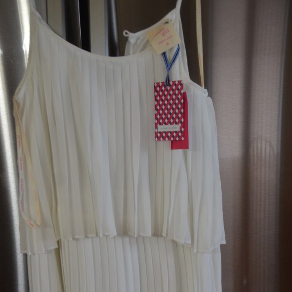 New   TOMMY GIRL White 2 layer pleated top/dress  Size M